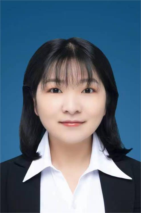 李利证件照.jpg 李利证件照.jpg